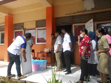 The training was held in the noon after school time 