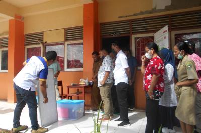 The training was held in the noon after school time 